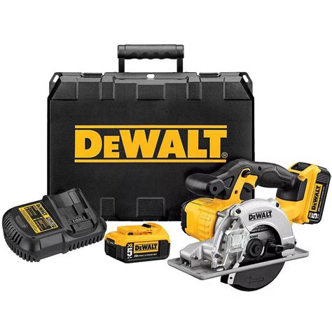 DEWALT 20V MAX Lithium-Ion Cordless 5-1/2-inch Circular Saw Kit with (2 ...