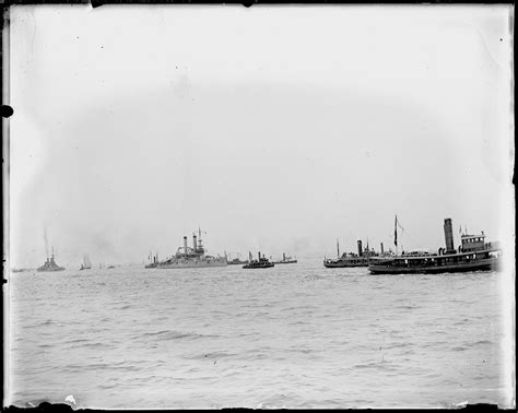 Battleships in New York Harbor, New York City, August 20, 1898 [2572 x2075] : r/HistoryPorn