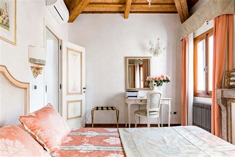 15 Best Airbnbs in Venice, Italy (2024 Edition) - Road Affair