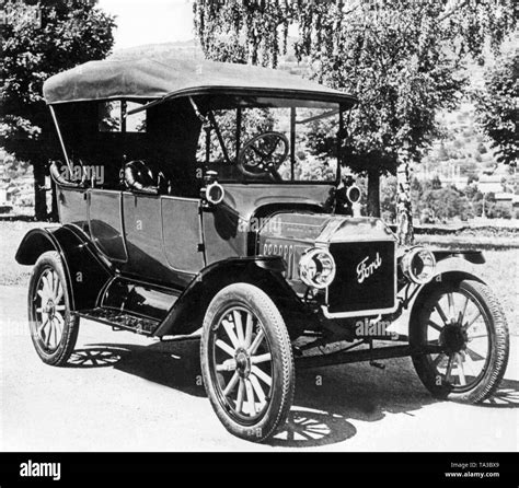 Ford model 1920 Black and White Stock Photos & Images - Alamy