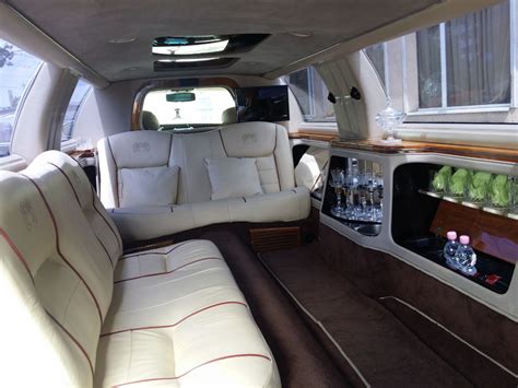 LIMOUSINE RENTAL IN BUCHAREST, ROMANIA | Lincoln Limo