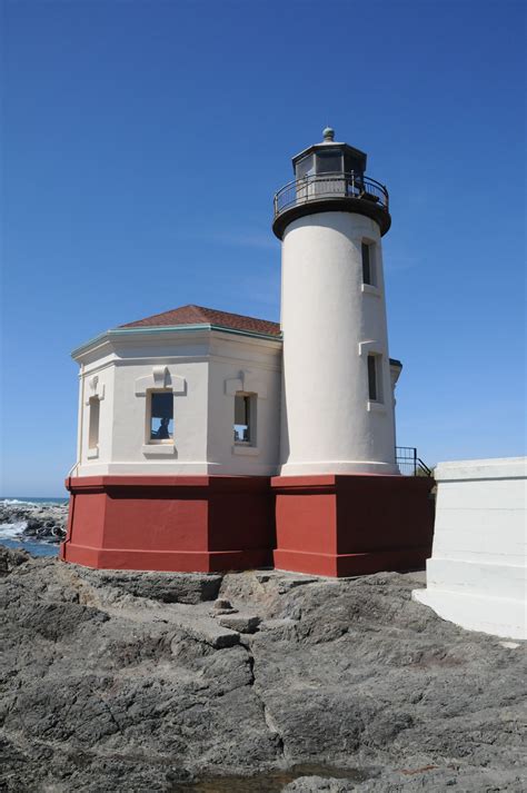 Coquille River Lighthouse, Bandon, Oregon. Photography by David E. Nelson | Scenic pictures ...