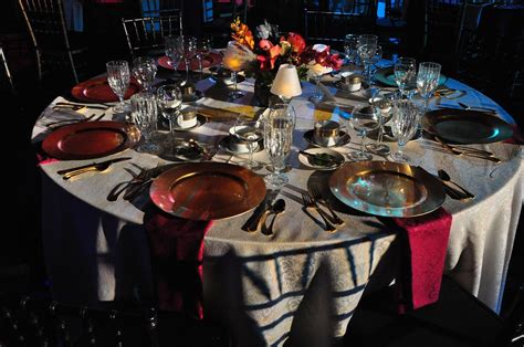 Gala Dinner Table | Dinner table decor, Gala dinner, Event decor