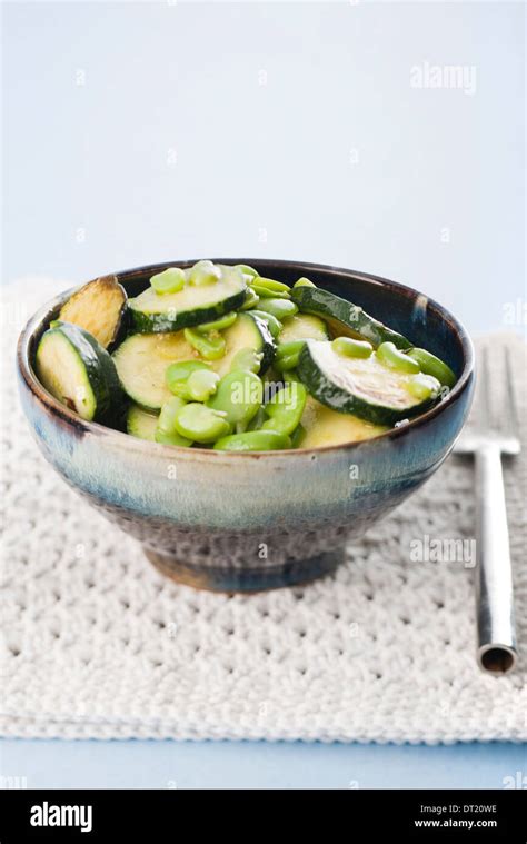 Fava beans salad hi-res stock photography and images - Alamy