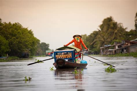 Fotos gratis : río, canoa, paleta, vehículo, camino acuático, vietnamita, paseo en barco, remo ...