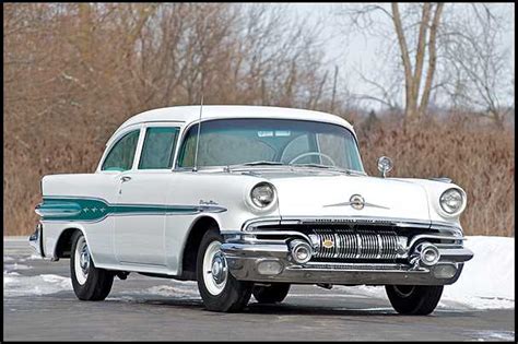 1957 Pontiac Chieftain - Information and photos - MOMENTcar