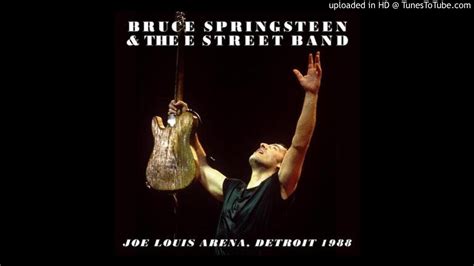 Bruce Springsteen--Rosalita Come Out Tonight (Joe Louis Arena, Detroit, March 28, 1988) - YouTube