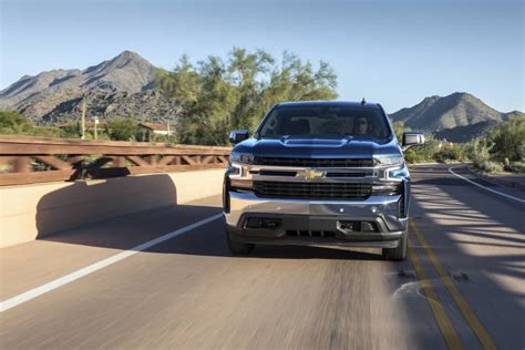 Small Engine, Big Truck: 2019 Silverado 4-Cylinder Turbo Review ...