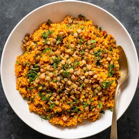 Turkish Tomato Bulgur Pilaf Recipe With Green Lentils - Give Recipe