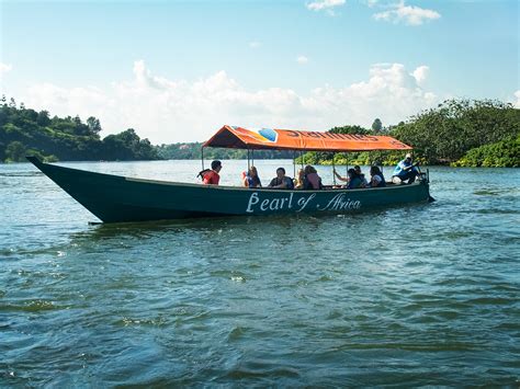 One Hour In Uganda: See the Nile River