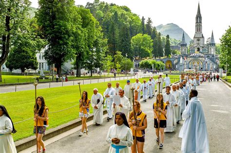 Killaloe Diocesan Lourdes Pilgrimage 2023 - Joe Walsh Tours