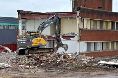 In pictures - Everards Brewery demolished for Fosse Park extension ...