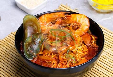 28 Resto Spicy Ramyeon Paling Enak di Jakarta - MenuKuliner.net