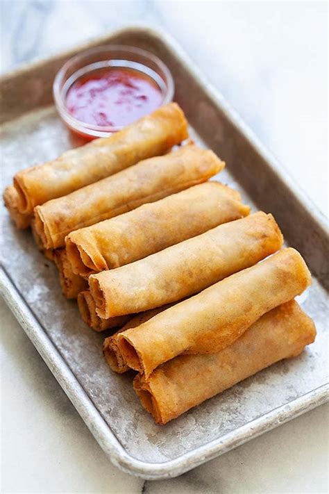 Lumpia (Crispy Filipino Spring Rolls Recipe!) - Rasa Malaysia