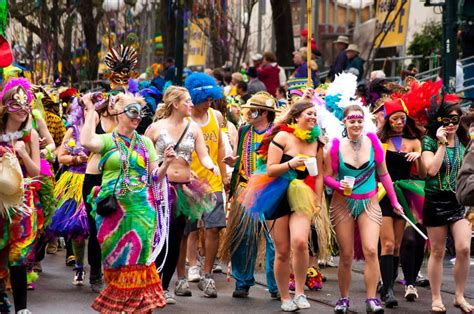 What to Wear for Mardi Gras: Getting Ready for The Parades and Big ...