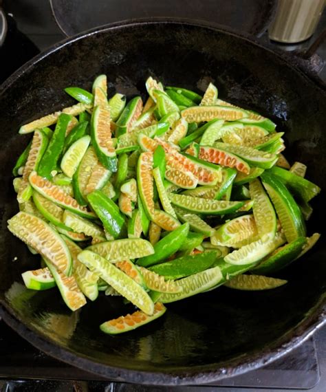 Ivy Gourd Fry | Tendli fry | Kundru Fry (Step-by-step Recipe) - Rachna ...