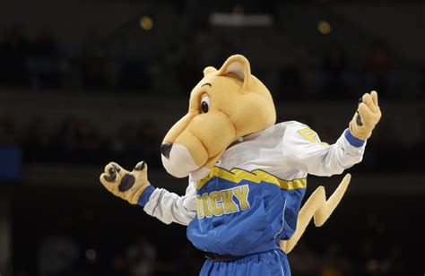 Sports World Reacts To Mascot Salary News - The Spun