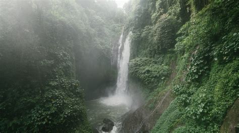 Tiket Masuk Curug Cibaliung 2024 Fasilitas & Rute Lokasi