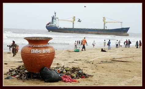 Ship at Juhu Beach - Mumbai - India Travel Forum | IndiaMike.com