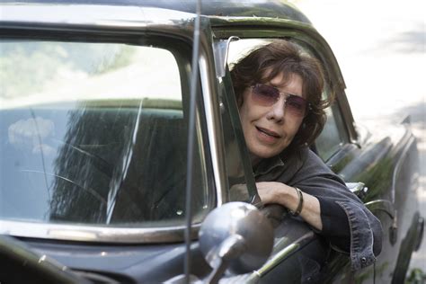 Review: In ‘Grandma,’ Lily Tomlin Energizes an Intergenerational Road Trip - The New York Times