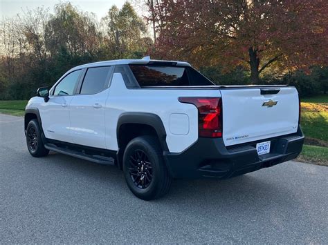 2024 Chevrolet Silverado EV Review: Driving Impressions