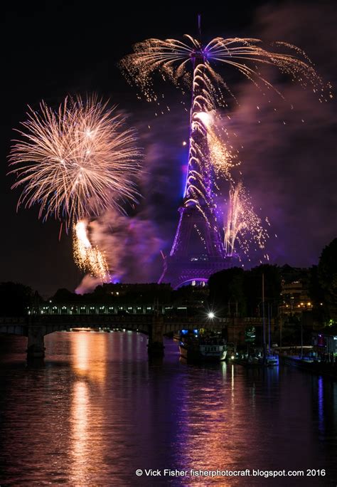 Vick and Jennifer's Travels: Eiffel Tower Fireworks 2016 Juillet 14 ...