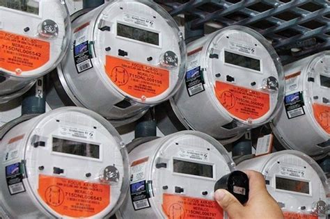 Meralco cuts power rates in January | Philstar.com