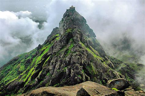 History of Girnar hill mountain and Girnar parikrama and it important