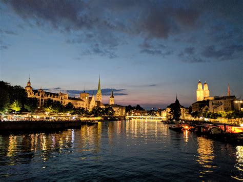 Zürich, Switzerland at night : travel