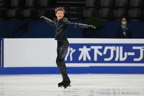 Meet the Vienna Teen Who's Changing the Figure Skating World