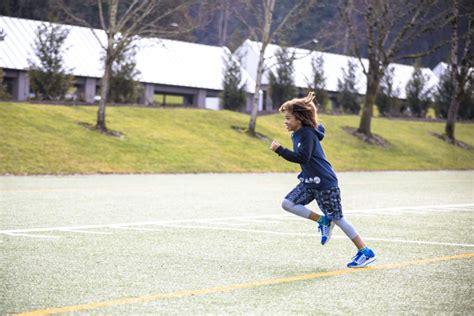 8 Great Outdoor PE Games for Kids