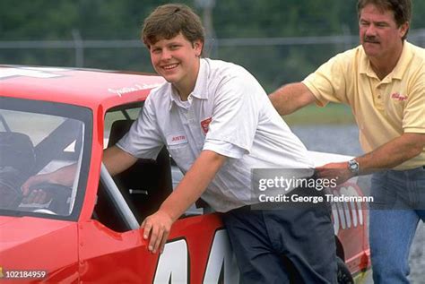 42 Terry Labonte 1996 Photos & High Res Pictures - Getty Images