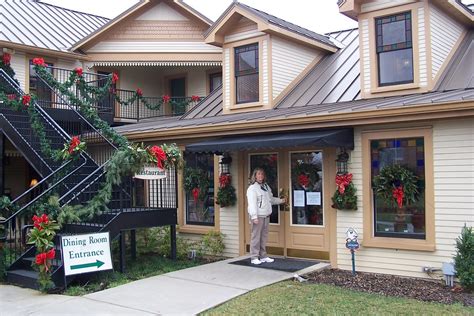 Karen at the Smith House Restaurant | Dahlonega, Georgia | J. Stephen Conn | Flickr