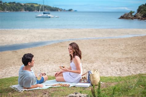 A Complete Guide to Waiheke Island Wineries | About New Zealand