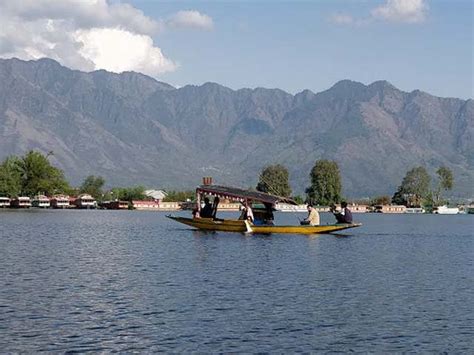 Best 4 Things to Do in Nigeen Lake Srinagar