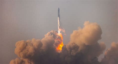 SpaceX launches largest rocket ever built, but test flight ends in ...