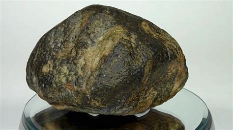 Meteorite NWA 6232 Olivine Diogenite - YouTube