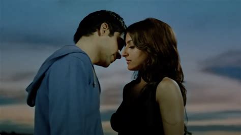 Kissing Scene Emraan Hashmi & Soha Ali Khan | Tum Mile Movie | Romantic ...