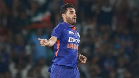 Bhuvneshwar Kumar: Cricketing achievements, awards, and family