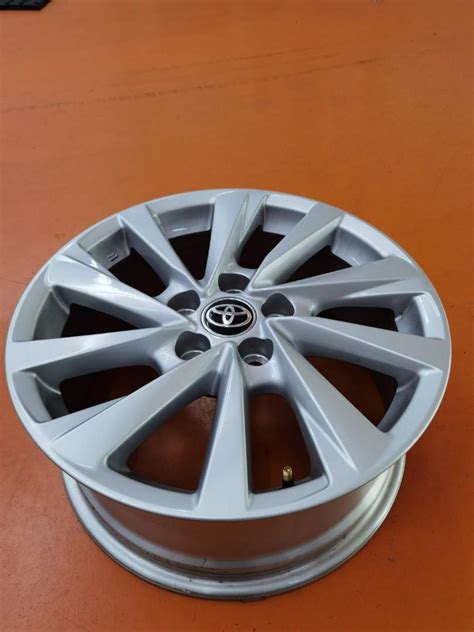 17 inch Toyota Carmy hybrid rims. Original. 09, Car Accessories, Tyres & Rims on Carousell