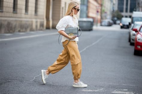 How to style cargo pants – 2023 spring outfits trends to copy immediately