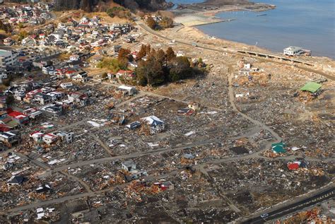 2011 Tōhoku Earthquake: A Touching Tribute by RADWIMPS - DJorgs