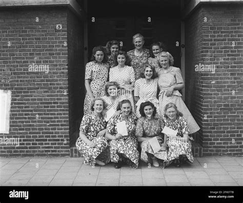 School beverwijk diplomas hi-res stock photography and images - Alamy