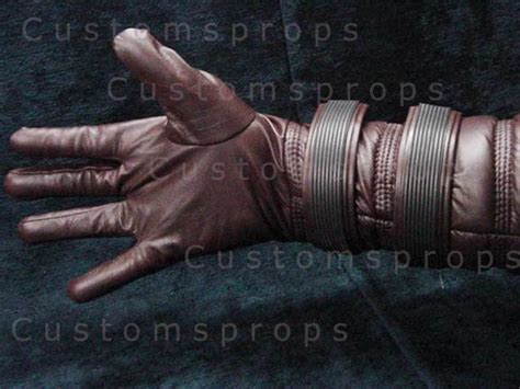 ANAKIN SKYWALKER - LEATHER GLOVE - Buy in Custom-Props