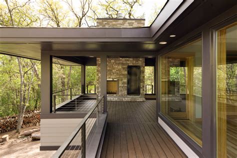 17 Stunning Mid-Century Modern Porch Designs Perfect For The Summer