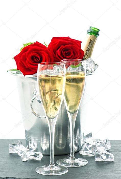 Pictures: roses and champagne | Champagne and red roses — Stock Photo ...