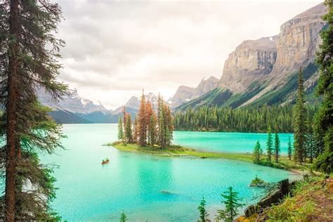 22 BEST Places to Visit in Alberta, Canada that you'll absolutely love!