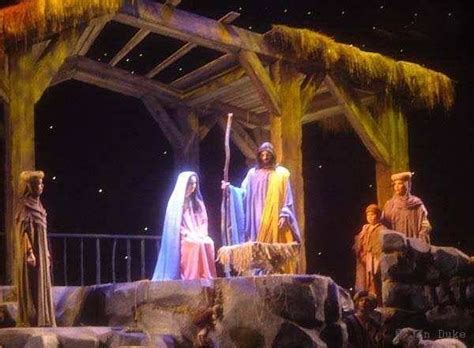 Pin by ⊱ Cindy J Kelly ⊱ on Wise Men Still Seek HIM! | Christmas scenes, Country christmas ...