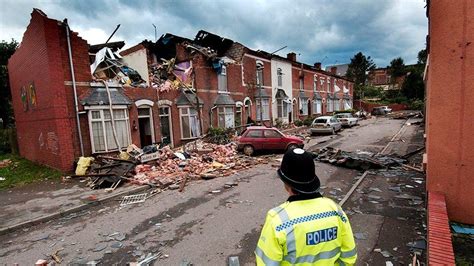 Birmingham tornado 15 years on: 'A scene of total devastation' - BBC News