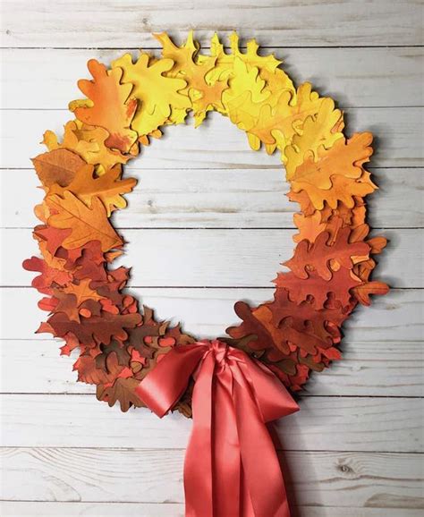 DIY Easy Autumn Paper Leaf Wreath - Paper Glitter Glue